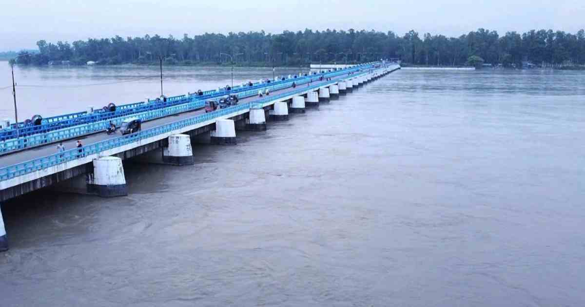 বিপৎসীমার কাছাকাছি তিস্তার পানি, সতর্ক তীরবর্তী মানুষ