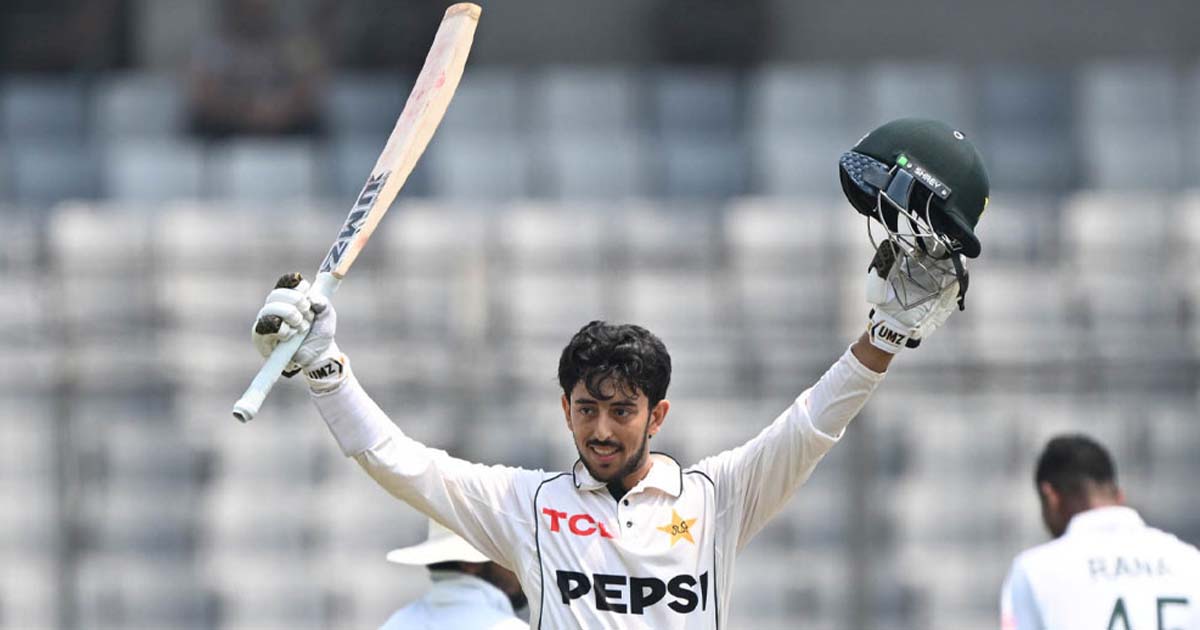 অভিষেক টেস্টেই সেঞ্চুরি আজান আওয়াইসের
