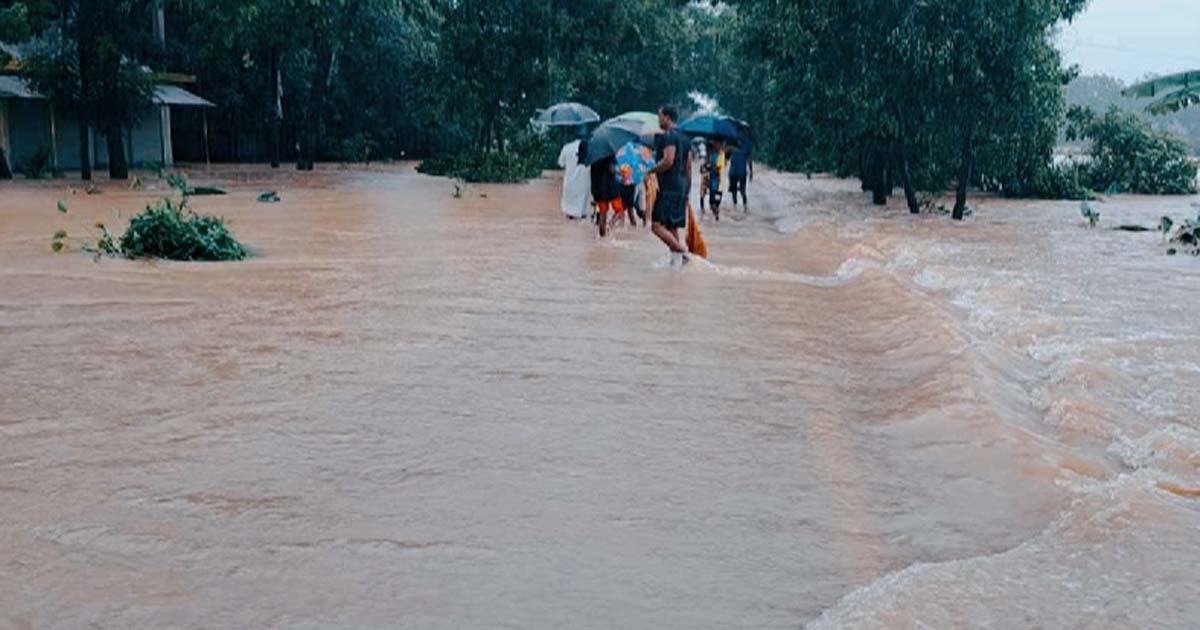 পাঁচ নদীর পানি এখনো বিপৎসীমার ওপরে