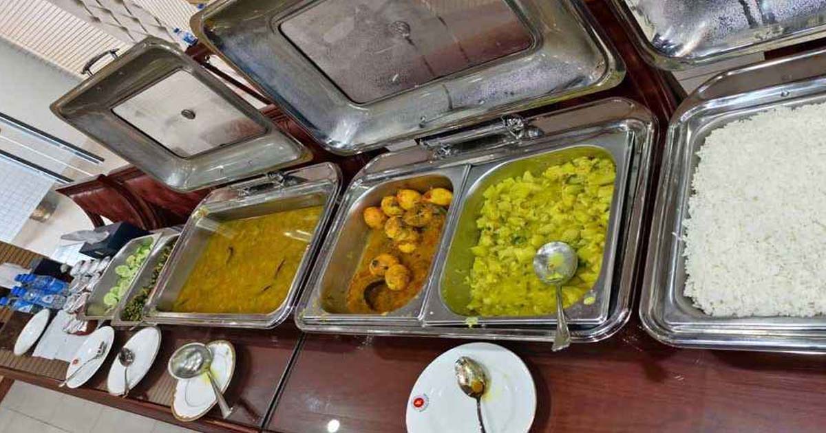 প্রধানমন্ত্রীর কার্যালয়ে খাবারের ব্যয় কমানো হলো পাঁচ গুণ