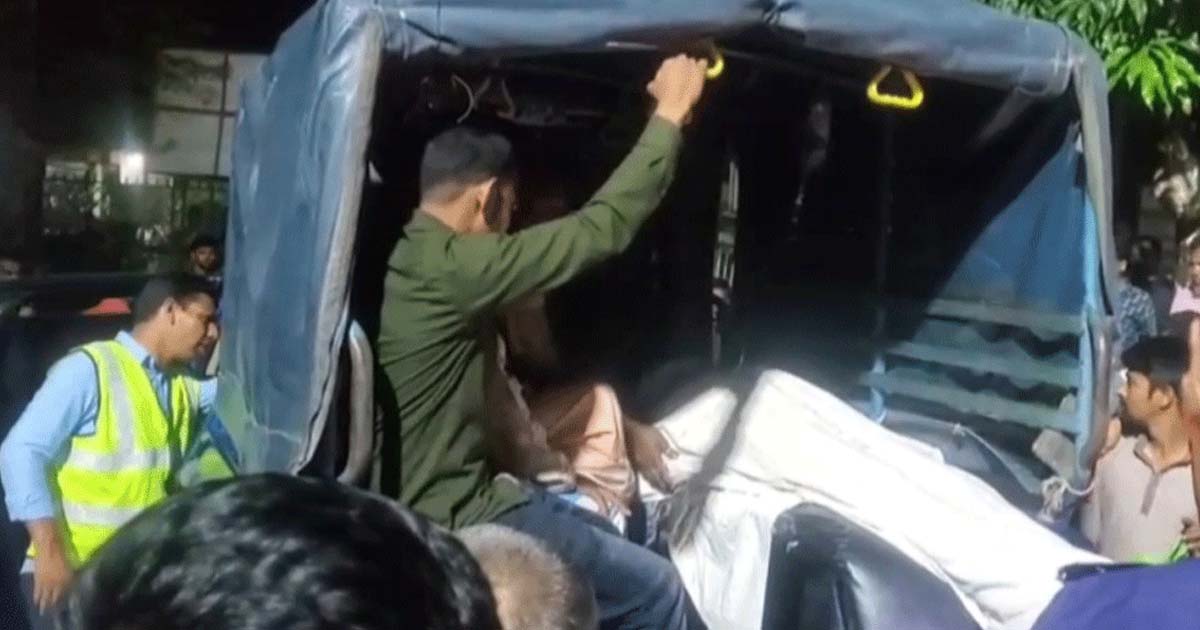 কুড়িগ্রামে ভয়াবহ সড়ক দুর্ঘটনায় ৩ জন নিহত