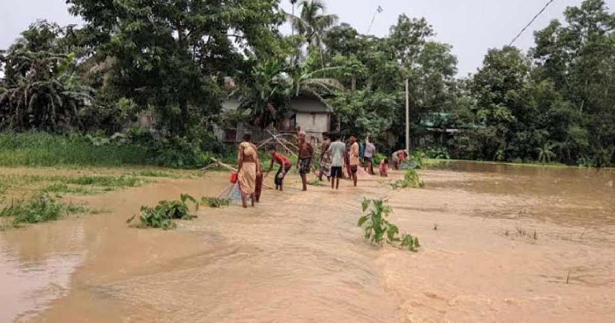 পাহাড়ি ঢলে হবিগঞ্জের তিন গ্রাম পানির নিচে