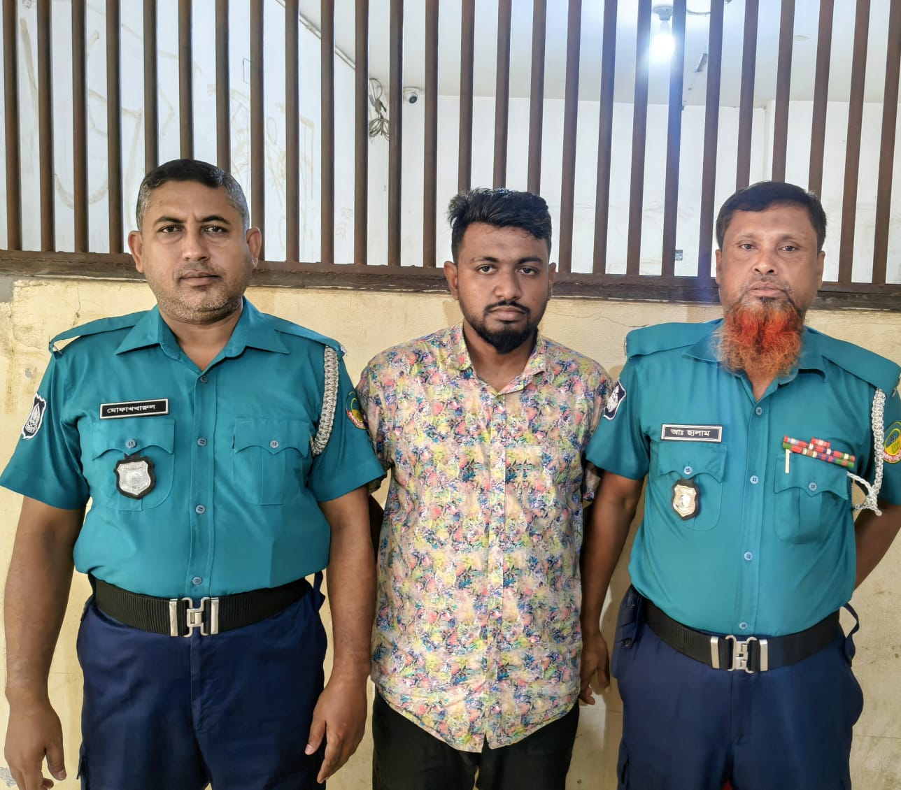 টঙ্গীতে নিষিদ্ধ সংগঠন ছাত্রলীগের নেতা গ্রেপ্তার